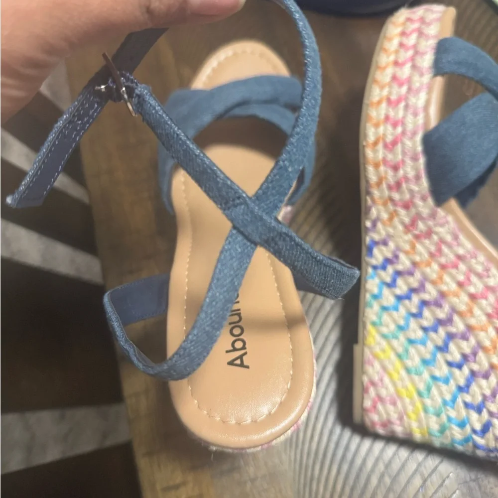 Colorful Woven Wedge Sandals - Picture 2 of 5
